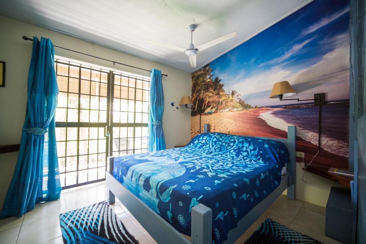 Leatherback Lodge Eco B&B Salybia エクステリア 写真