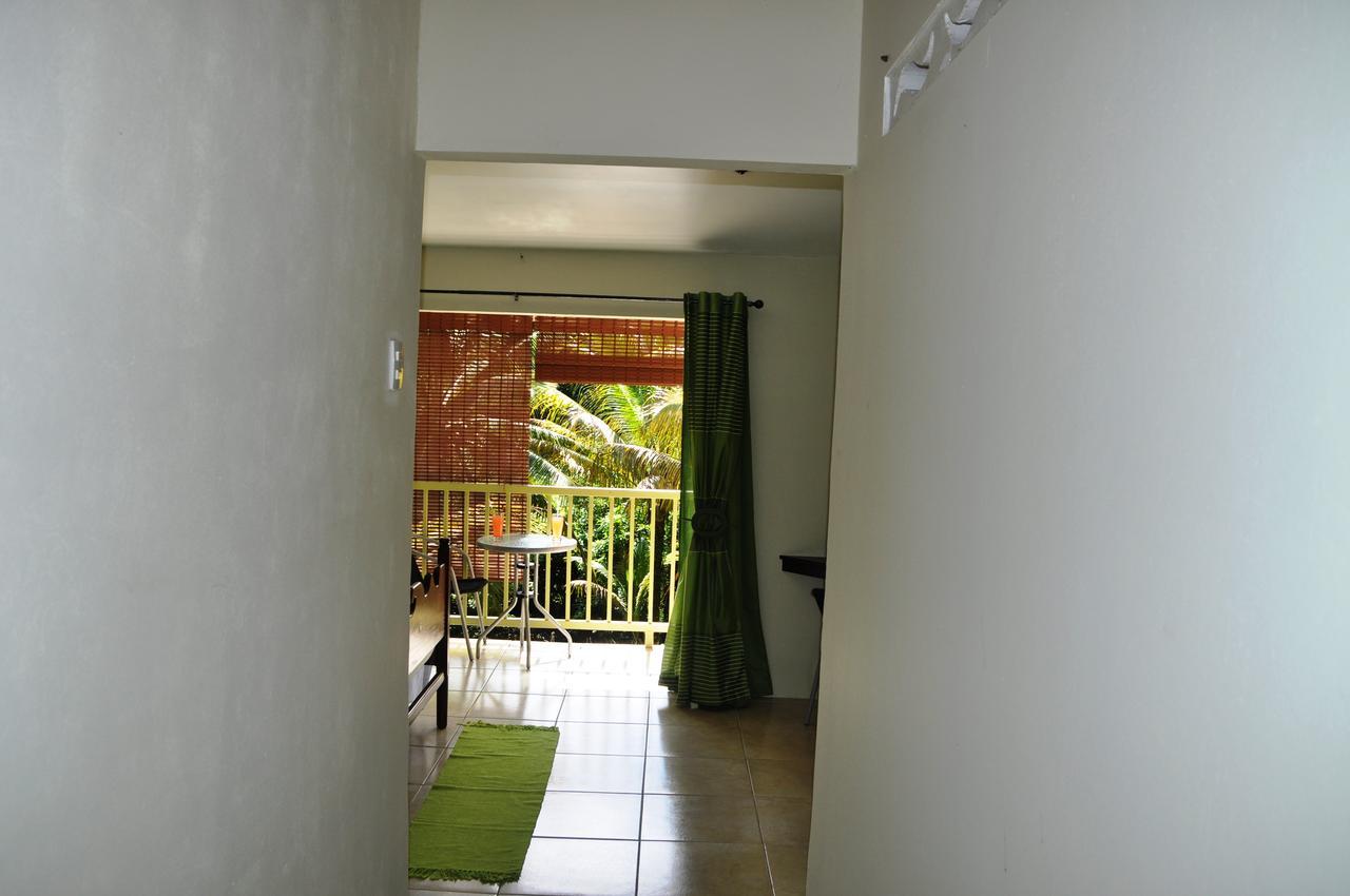 Leatherback Lodge Eco B&B Salybia エクステリア 写真