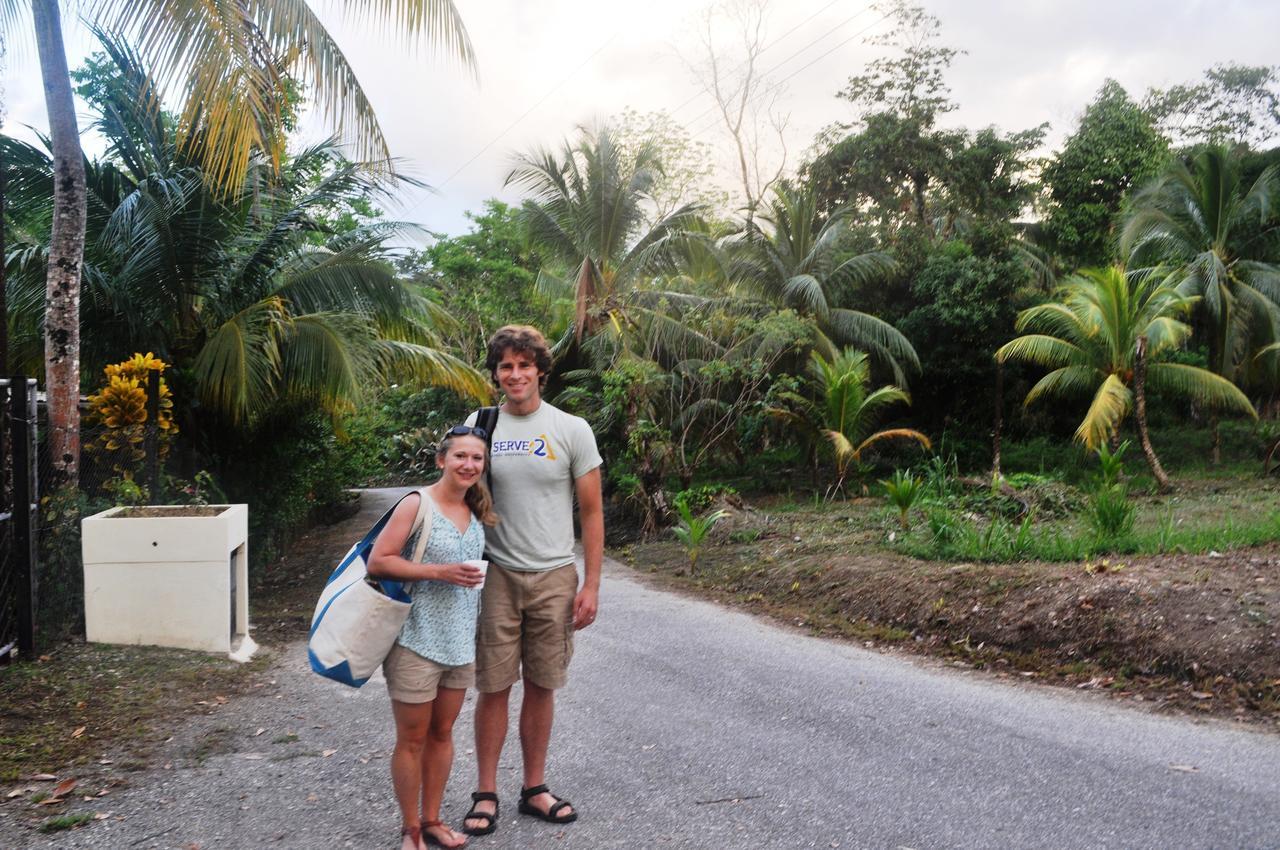 Leatherback Lodge Eco B&B Salybia エクステリア 写真